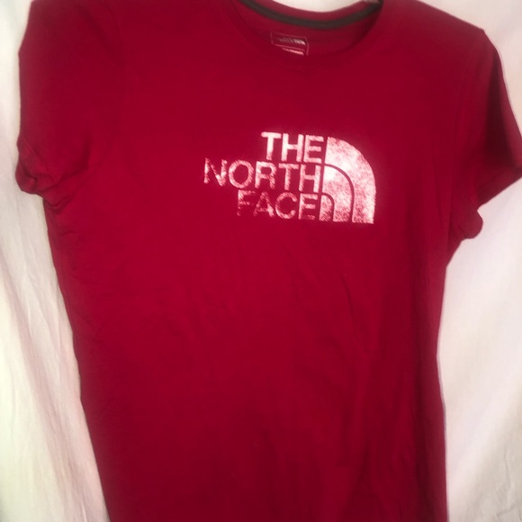 North face red women’s tshirt - Picture 2 of 8
